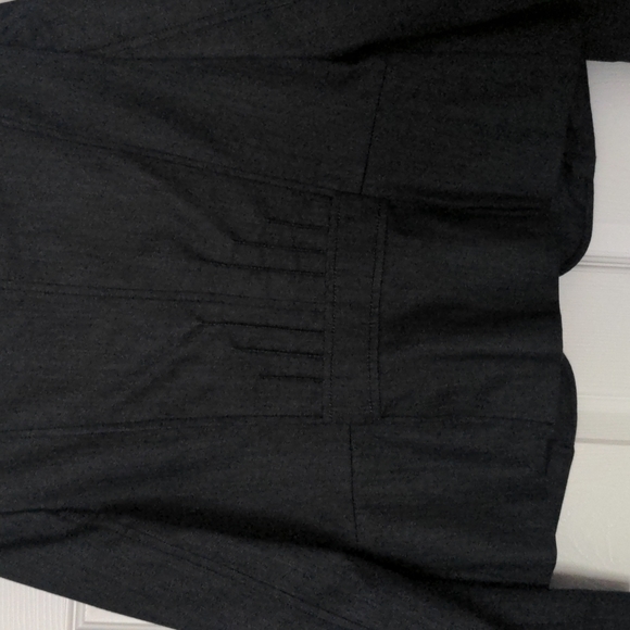 Blazer - Picture 4 of 5